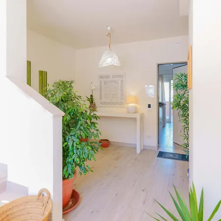 Domo House Affittacamere 3*