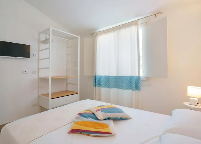 Domo House בית הארחה 3*