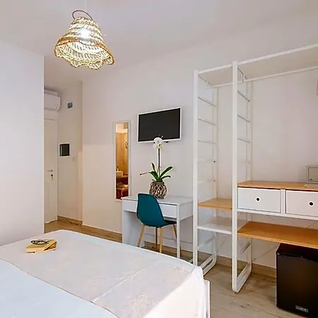 Guest house Domo House 3*