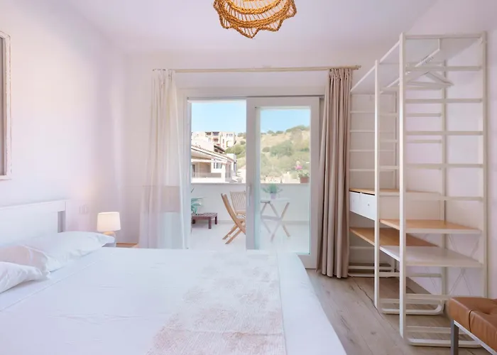 Domo House Gasthof Villasimius